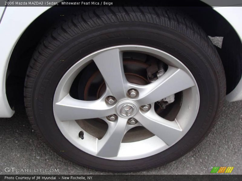Whitewater Pearl Mica / Beige 2006 Mazda MAZDA3 i Sedan