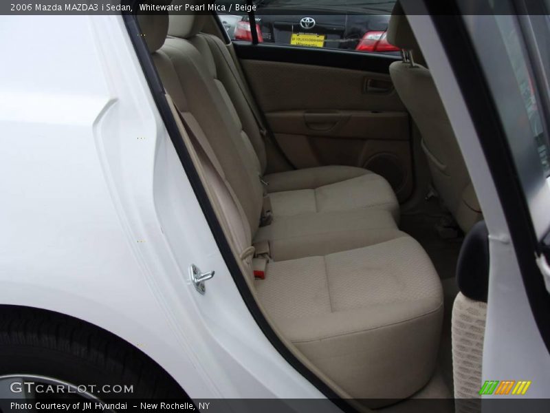 Whitewater Pearl Mica / Beige 2006 Mazda MAZDA3 i Sedan