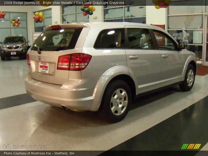 Bright Silver Metallic / Dark Slate Gray/Light Graystone 2009 Dodge Journey SE