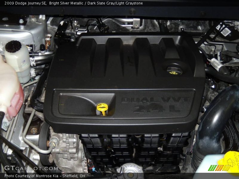Bright Silver Metallic / Dark Slate Gray/Light Graystone 2009 Dodge Journey SE