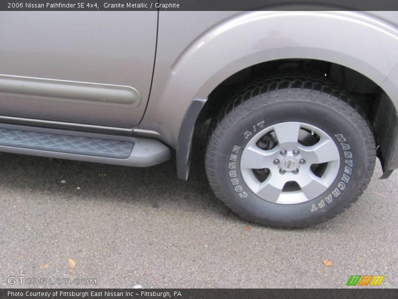 Granite Metallic / Graphite 2006 Nissan Pathfinder SE 4x4