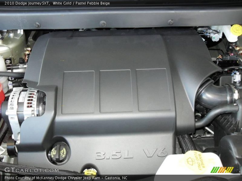 White Gold / Pastel Pebble Beige 2010 Dodge Journey SXT