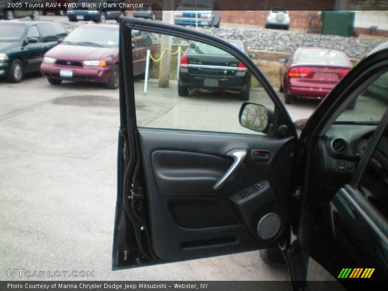 Black / Dark Charcoal 2005 Toyota RAV4 4WD