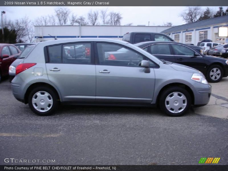 Magnetic Gray / Charcoal 2009 Nissan Versa 1.8 S Hatchback