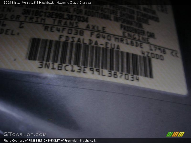 Magnetic Gray / Charcoal 2009 Nissan Versa 1.8 S Hatchback