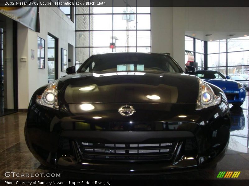 Magnetic Black / Black Cloth 2009 Nissan 370Z Coupe