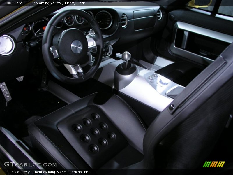 Screaming Yellow / Ebony Black 2006 Ford GT