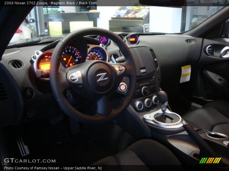 Magnetic Black / Black Cloth 2009 Nissan 370Z Coupe