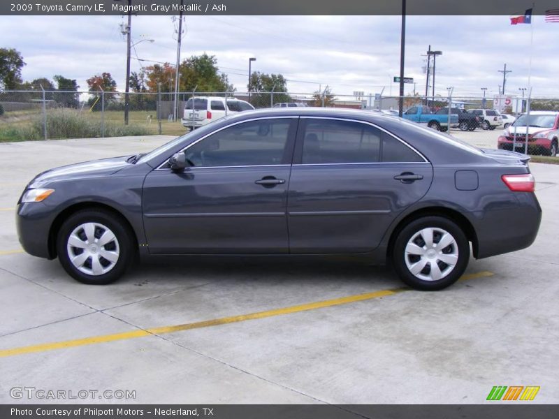 Magnetic Gray Metallic / Ash 2009 Toyota Camry LE