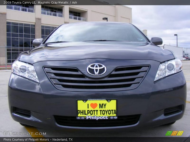 Magnetic Gray Metallic / Ash 2009 Toyota Camry LE