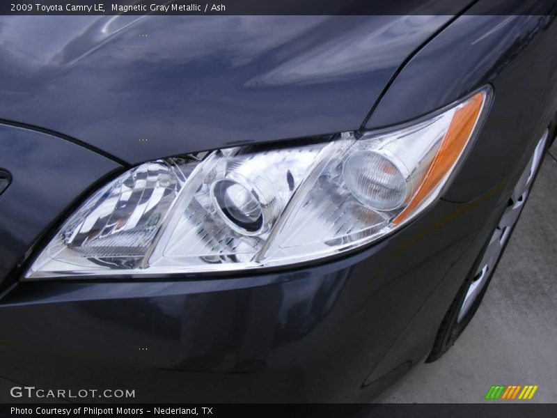 Magnetic Gray Metallic / Ash 2009 Toyota Camry LE