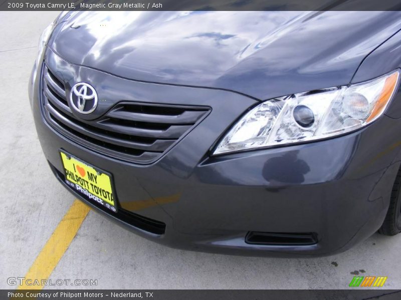 Magnetic Gray Metallic / Ash 2009 Toyota Camry LE