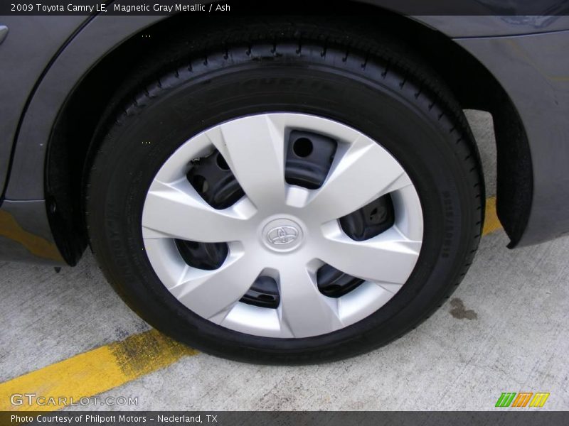 Magnetic Gray Metallic / Ash 2009 Toyota Camry LE