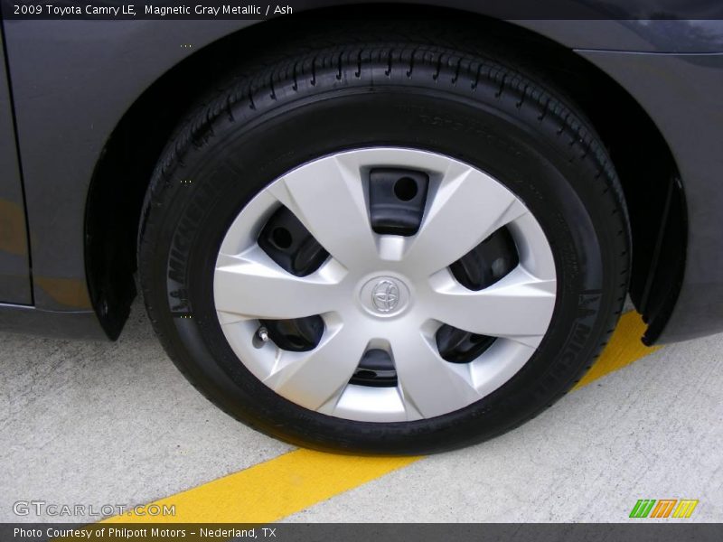 Magnetic Gray Metallic / Ash 2009 Toyota Camry LE