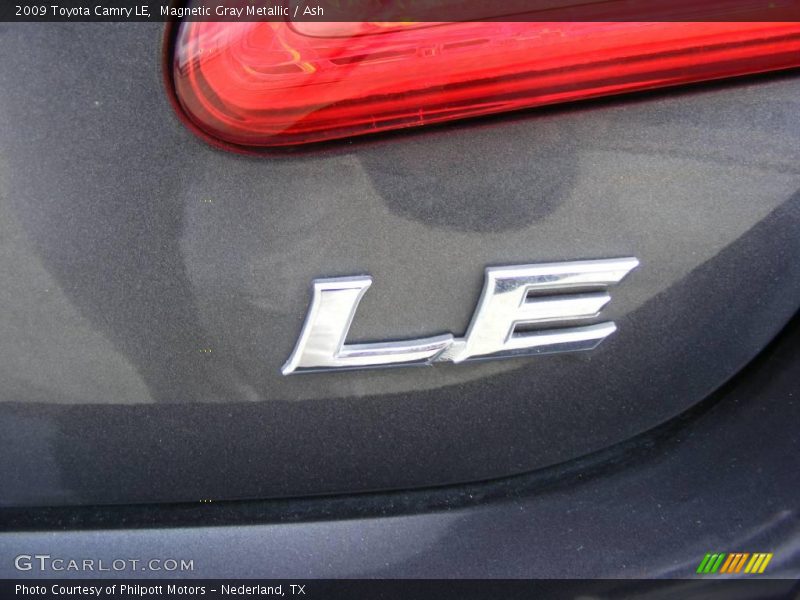 Magnetic Gray Metallic / Ash 2009 Toyota Camry LE