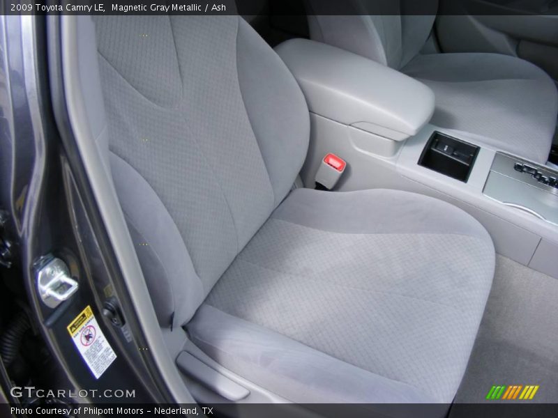 Magnetic Gray Metallic / Ash 2009 Toyota Camry LE