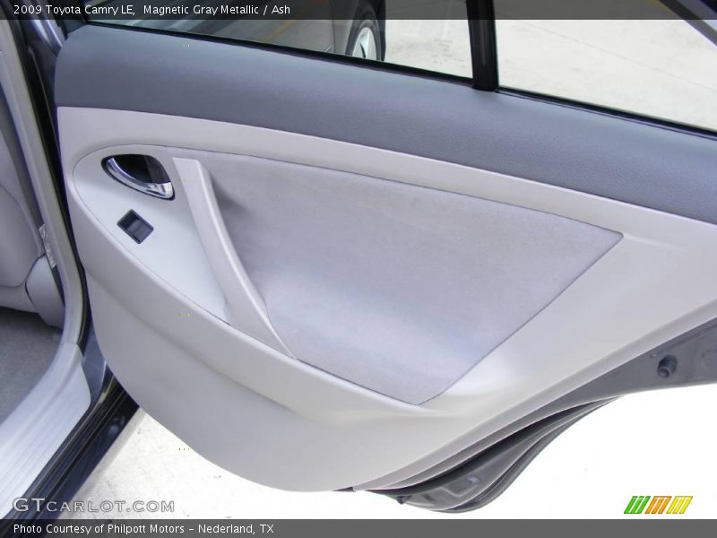 Magnetic Gray Metallic / Ash 2009 Toyota Camry LE