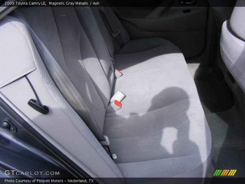 Magnetic Gray Metallic / Ash 2009 Toyota Camry LE