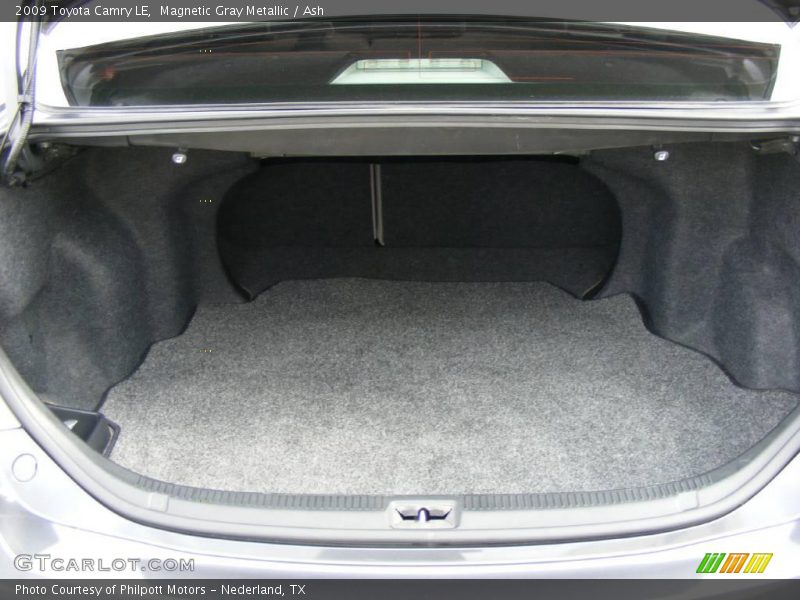 Magnetic Gray Metallic / Ash 2009 Toyota Camry LE