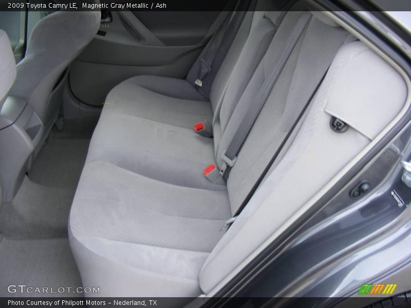 Magnetic Gray Metallic / Ash 2009 Toyota Camry LE