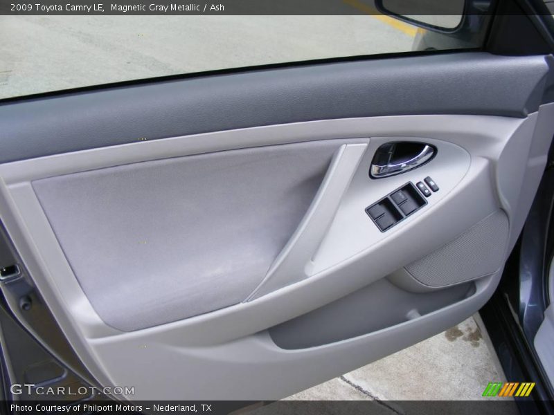 Magnetic Gray Metallic / Ash 2009 Toyota Camry LE