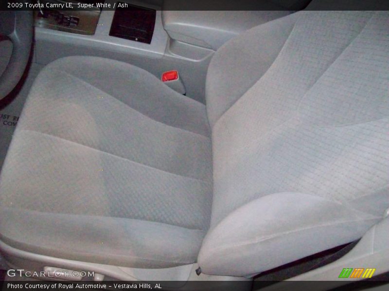 Super White / Ash 2009 Toyota Camry LE
