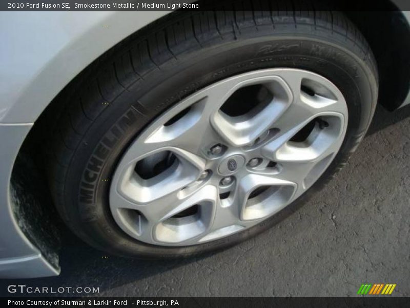 Smokestone Metallic / Medium Light Stone 2010 Ford Fusion SE