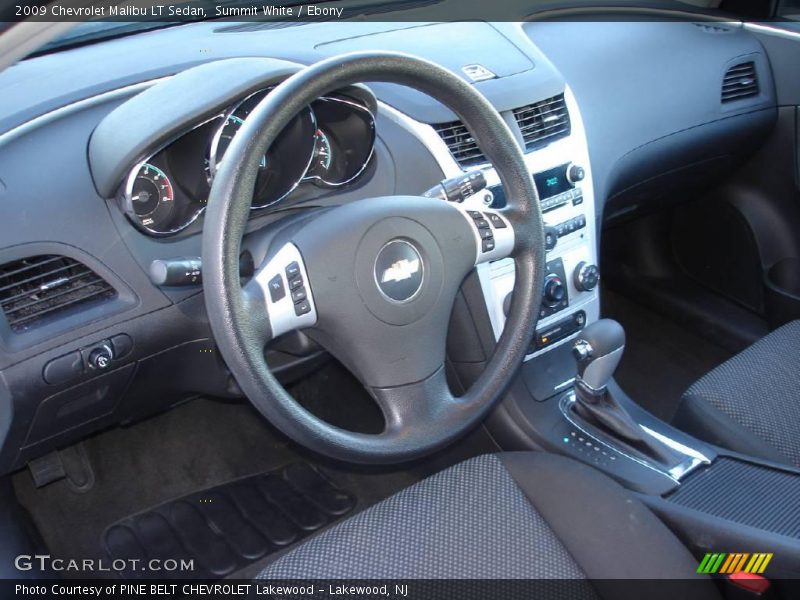 Summit White / Ebony 2009 Chevrolet Malibu LT Sedan