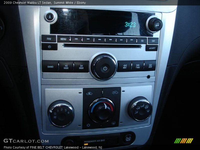 Summit White / Ebony 2009 Chevrolet Malibu LT Sedan