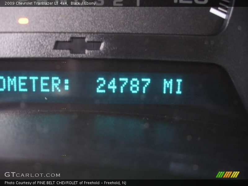 Black / Ebony 2009 Chevrolet TrailBlazer LT 4x4