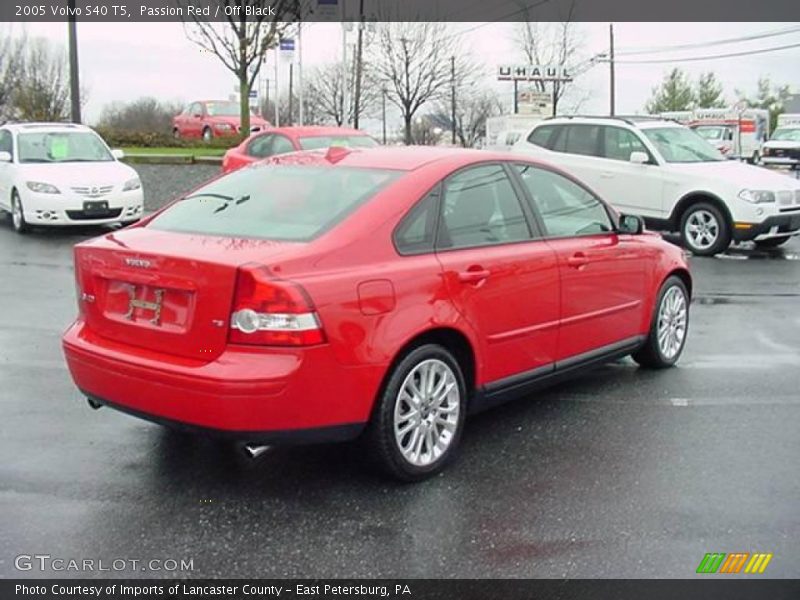Passion Red / Off Black 2005 Volvo S40 T5