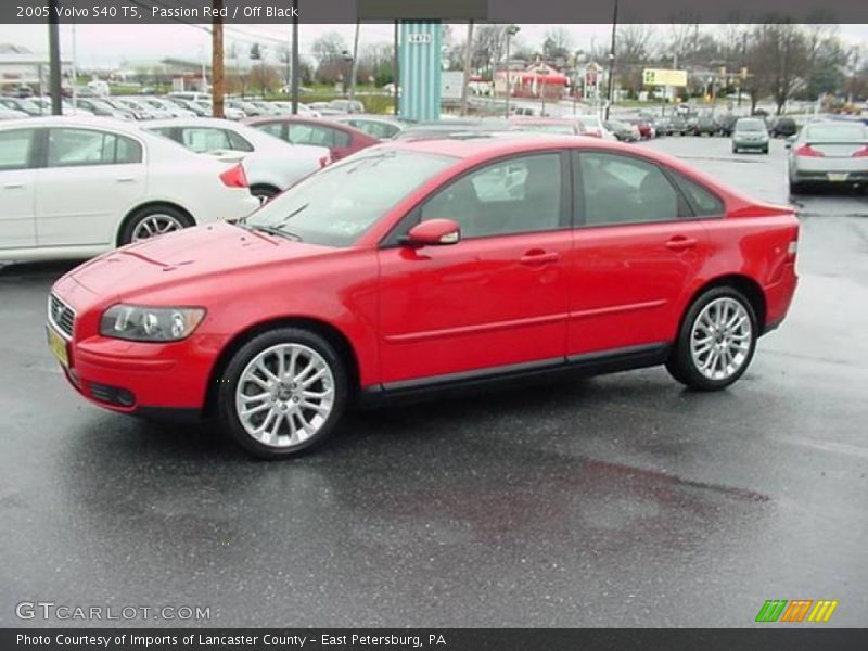 Passion Red / Off Black 2005 Volvo S40 T5