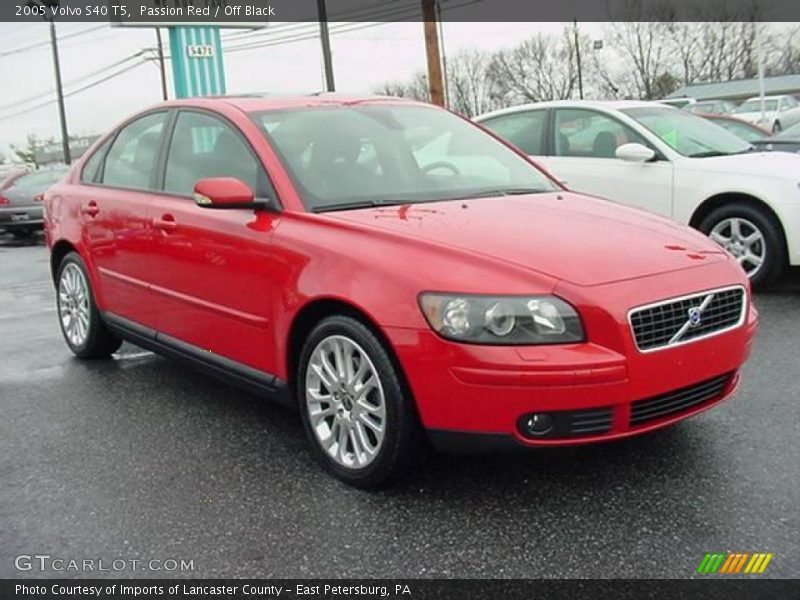 Passion Red / Off Black 2005 Volvo S40 T5