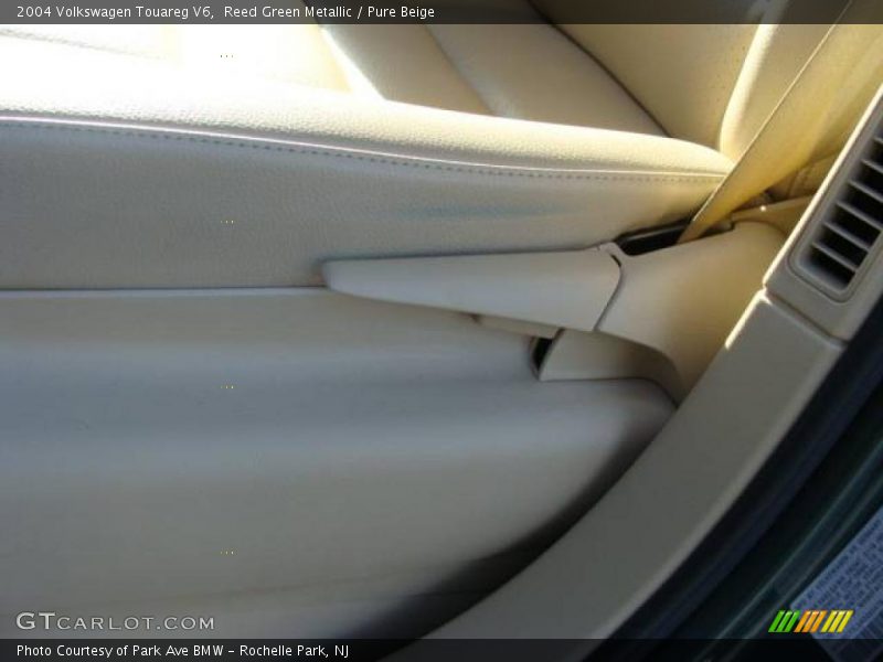 Reed Green Metallic / Pure Beige 2004 Volkswagen Touareg V6