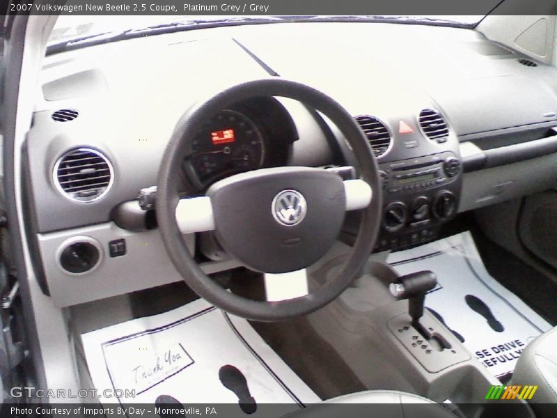 Platinum Grey / Grey 2007 Volkswagen New Beetle 2.5 Coupe