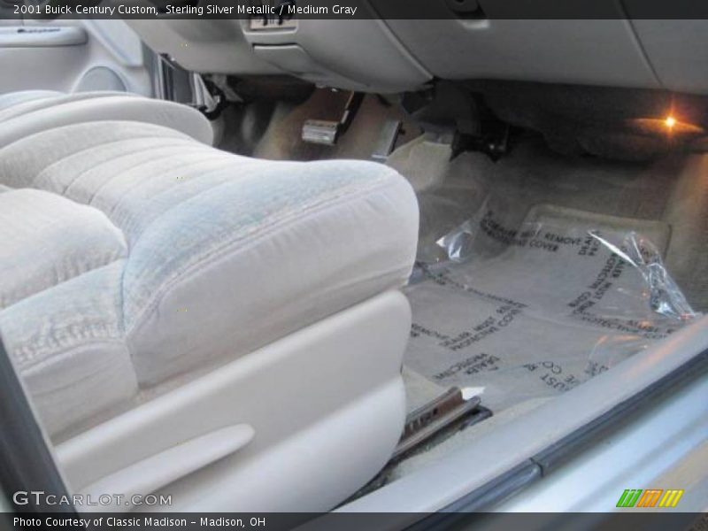 Sterling Silver Metallic / Medium Gray 2001 Buick Century Custom