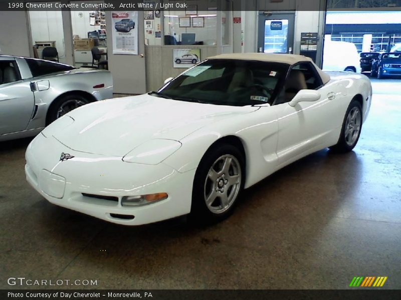 Arctic White / Light Oak 1998 Chevrolet Corvette Convertible