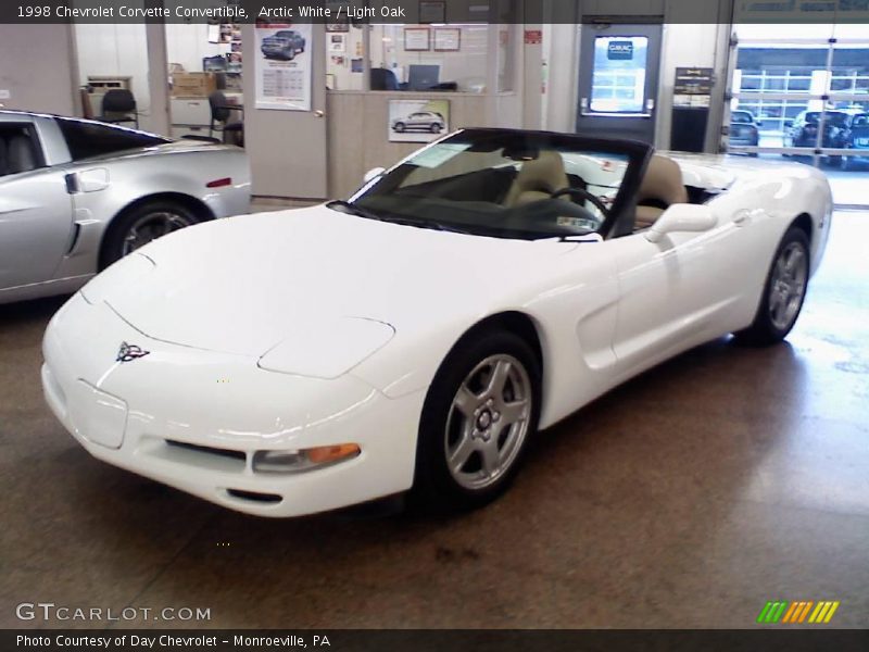 Arctic White / Light Oak 1998 Chevrolet Corvette Convertible