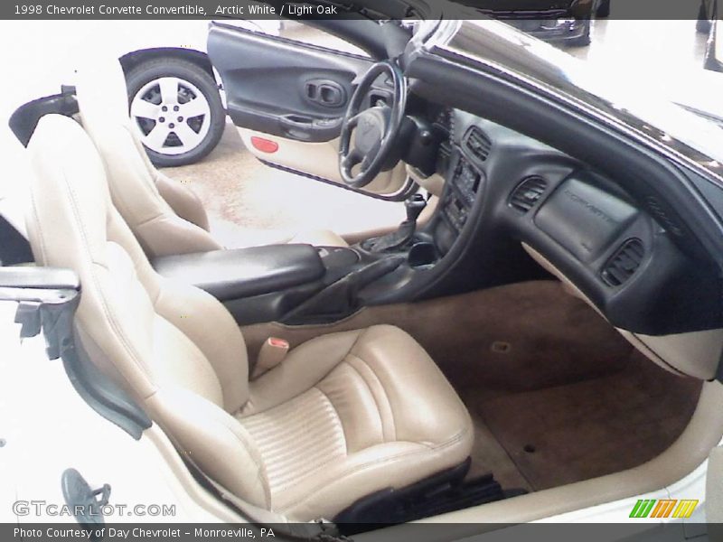 Arctic White / Light Oak 1998 Chevrolet Corvette Convertible