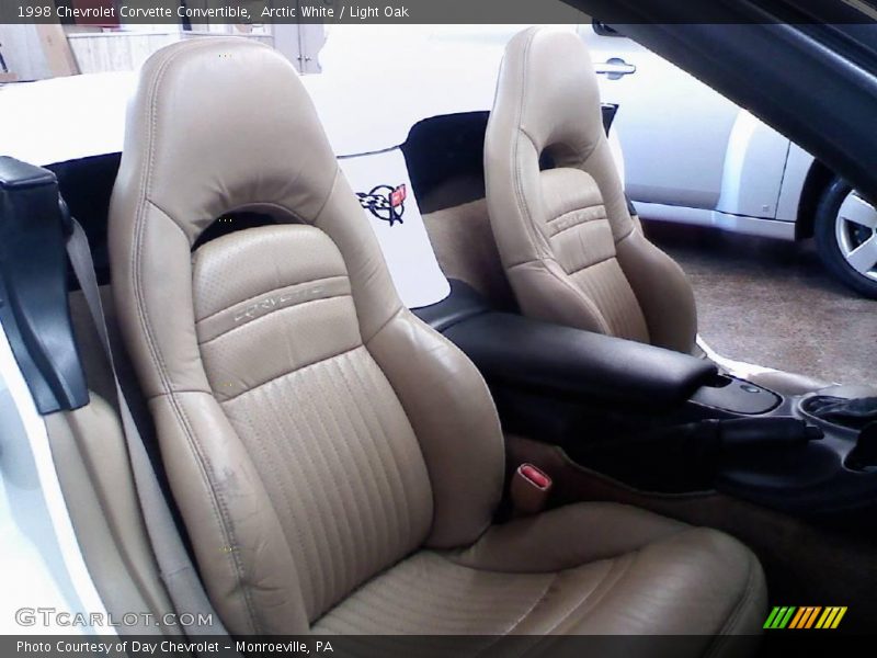 Arctic White / Light Oak 1998 Chevrolet Corvette Convertible