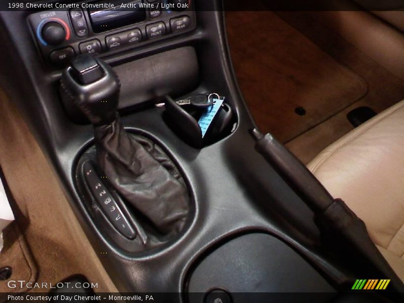 Arctic White / Light Oak 1998 Chevrolet Corvette Convertible