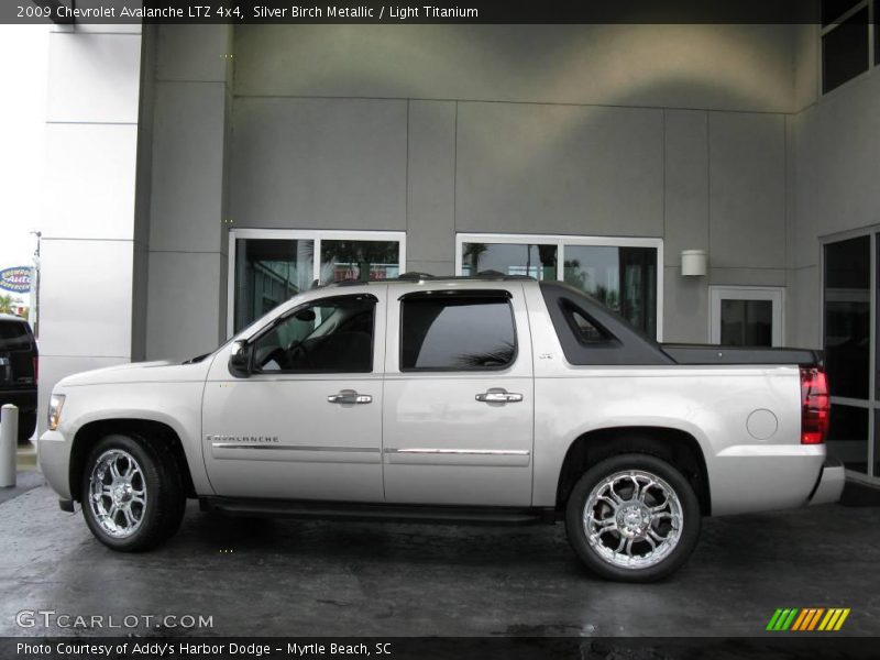 Silver Birch Metallic / Light Titanium 2009 Chevrolet Avalanche LTZ 4x4