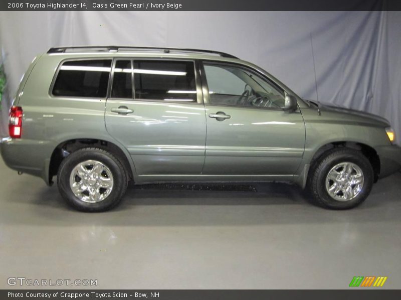 Oasis Green Pearl / Ivory Beige 2006 Toyota Highlander I4