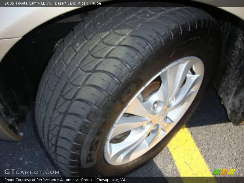 Desert Sand Mica / Taupe 2005 Toyota Camry LE V6