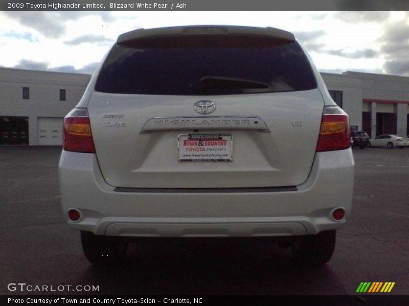 Blizzard White Pearl / Ash 2009 Toyota Highlander Limited