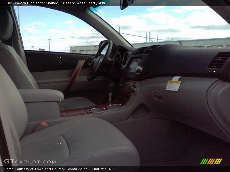 Blizzard White Pearl / Ash 2009 Toyota Highlander Limited