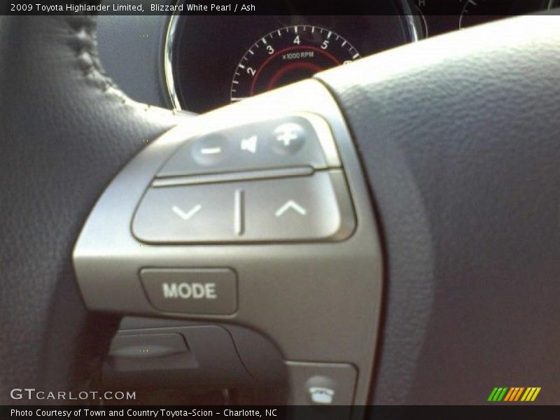 Blizzard White Pearl / Ash 2009 Toyota Highlander Limited