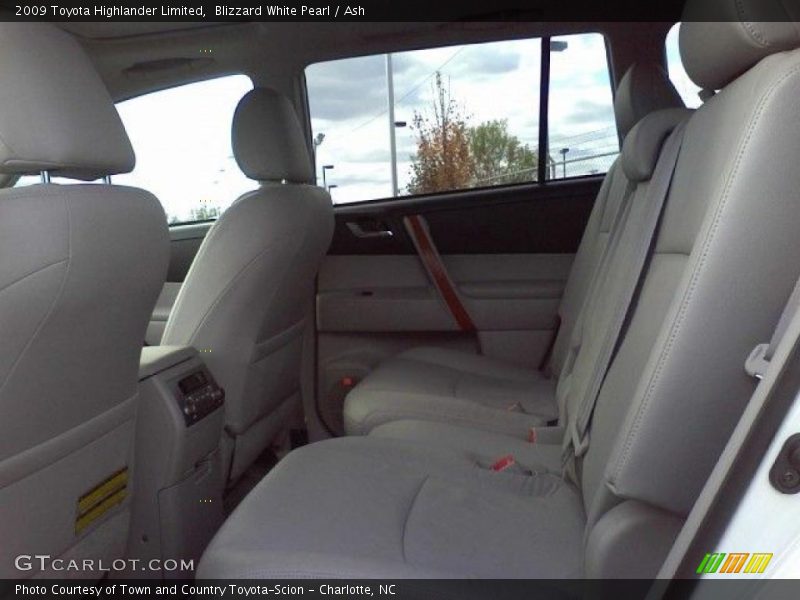 Blizzard White Pearl / Ash 2009 Toyota Highlander Limited