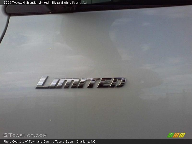 Blizzard White Pearl / Ash 2009 Toyota Highlander Limited