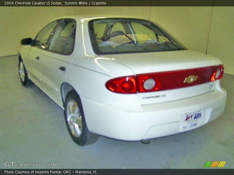 Summit White / Graphite 2004 Chevrolet Cavalier LS Sedan